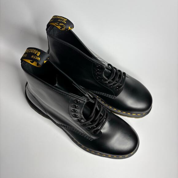 Dr Martens Unisex 1460 Smooth Leather Lace Up Boots in Black - Picture 6 of 9